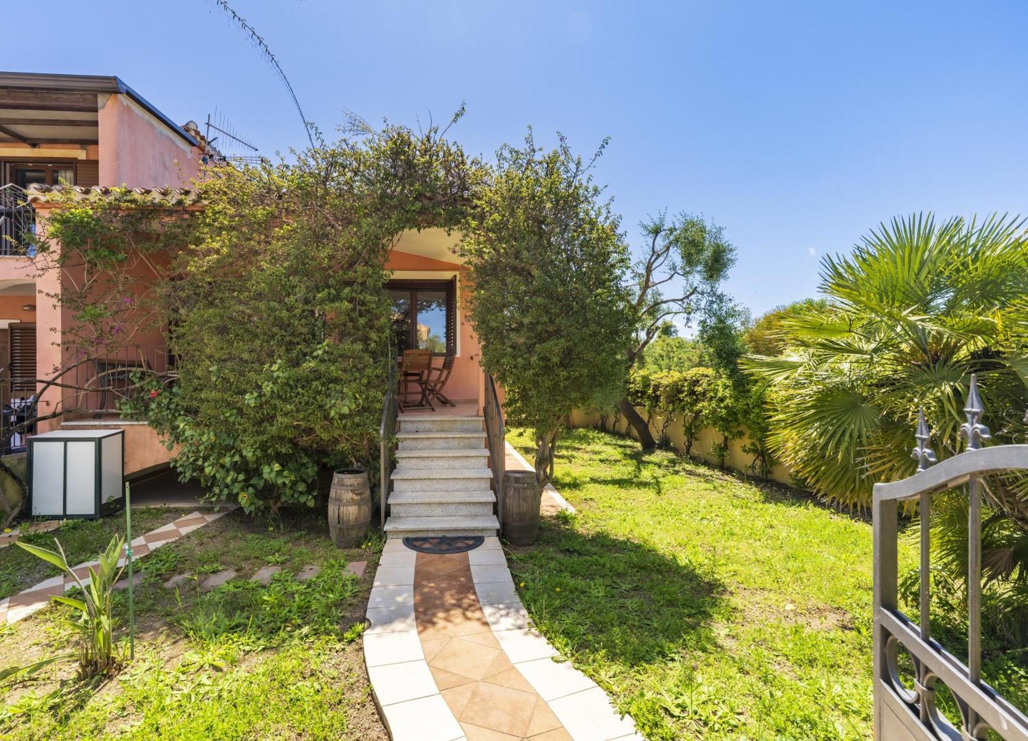 Casa Vacanze Lolivastro Àrbatax Exteriör bild